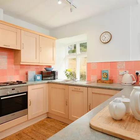 Cove Cottage-2