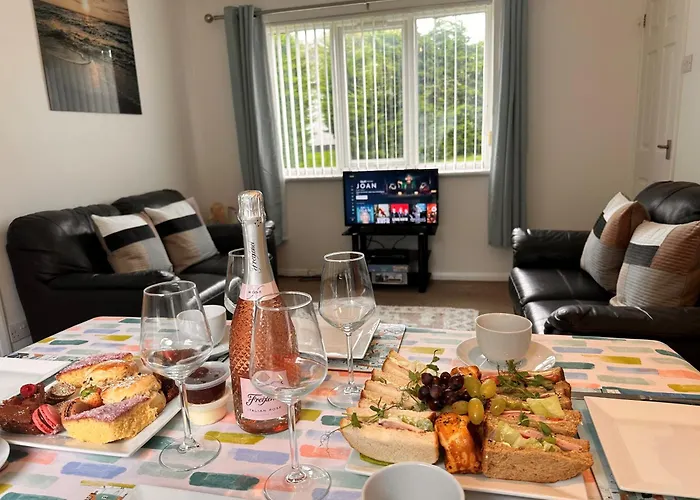 Hotels with tennis Seabreeze Lodge, Located Between Penzance & St Ives - A Sanctuary To Relax & Unwind With Activities On The Doorstep For All The Family